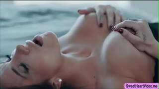 Jaclyn Taylor ni pričakovati, da bi seksal z Liv Divje in orgazem Jaclyn Taylor ni pričakovati, da bi seksal z Liv Divje in orgazem