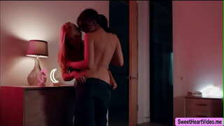 MILF Sarah Vandella pagaliau ar pūlingas lyžis su Liv Laukinių MILF Sarah Vandella pagaliau ar pūlingas lyžis su Liv Laukinių