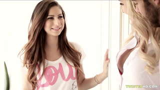 Günahsız dayə ağır sikilmiş olur üçümüz Günahsız dayə ağır sikilmiş olur üçümüz