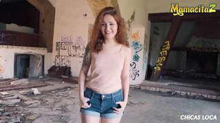 CHICAS LLEOLIAD - Shelley Bliss - Gwallt Cyrliog Teen yn Beryglus Cyhoeddus Rhyw Gyda Horny Dieithryn