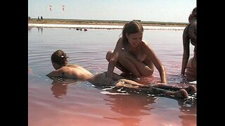 Abelina සහ amp; වැලන්ටිනා ඉඩ දෙනවා දැන් බලන්න