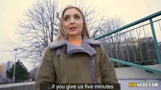 Кошачий поцелуй на FakeHub