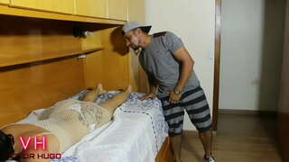 ОЛ ПРИТВОРЯЕТСЯ,